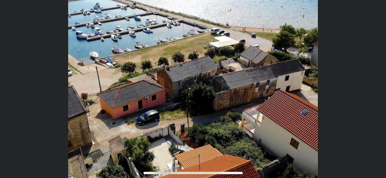 App 4 - 6 Persons Direct On The Seaside, 1St Floor Leilighet Ljubač Eksteriør bilde